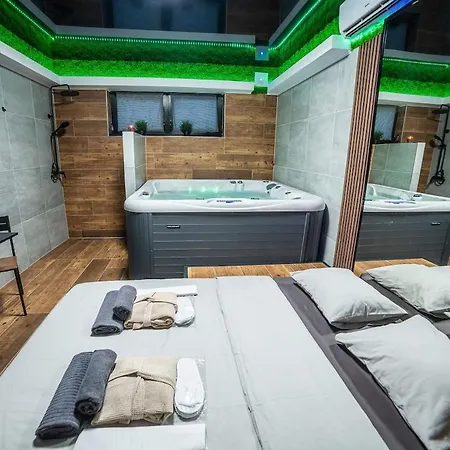 Wellness & Penzion, Laudom *