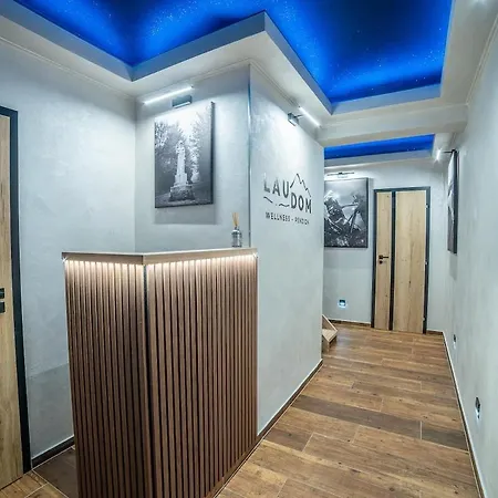 Wellness & Penzion, Laudom Lägenhet
